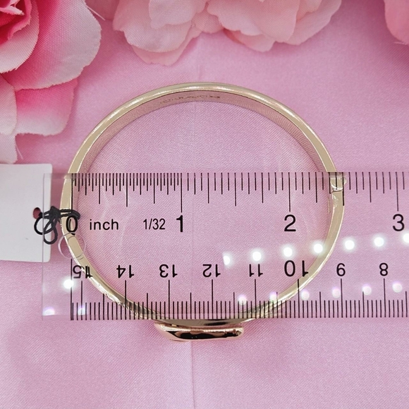 Coach Bracelet Gold Tone Enamel Buckle Hinge Bangle Logo Push Clasp Classic Gift - Picture 4 of 5